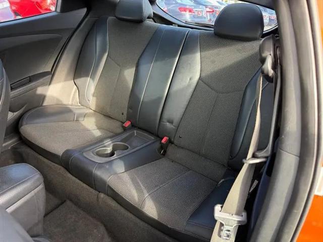 2012 Hyundai Veloster Base w/Black