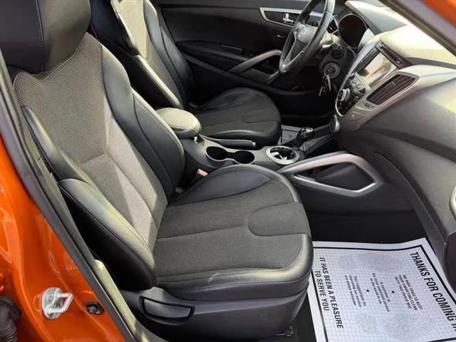 2012 Hyundai Veloster Base w/Black