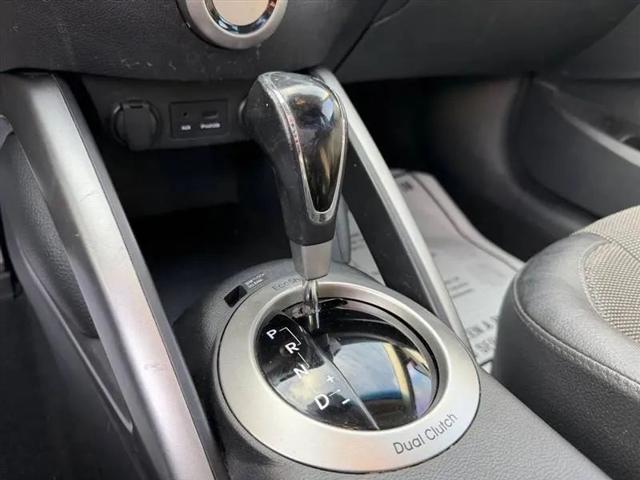 2012 Hyundai Veloster Base w/Black