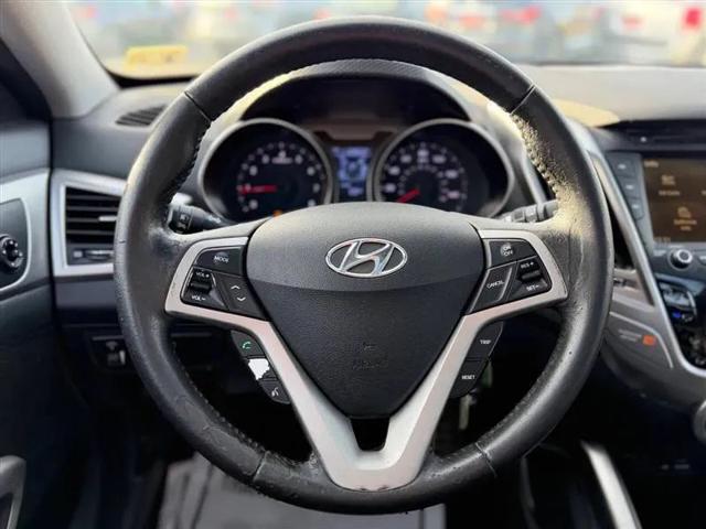 2012 Hyundai Veloster Base w/Black