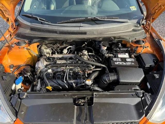 2012 Hyundai Veloster Base w/Black