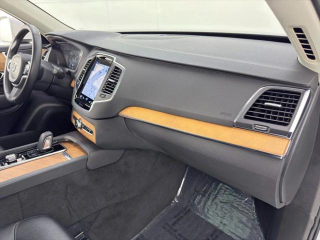 2021 Volvo XC90 Recharge T8 Inscription Expression 6 Passenger