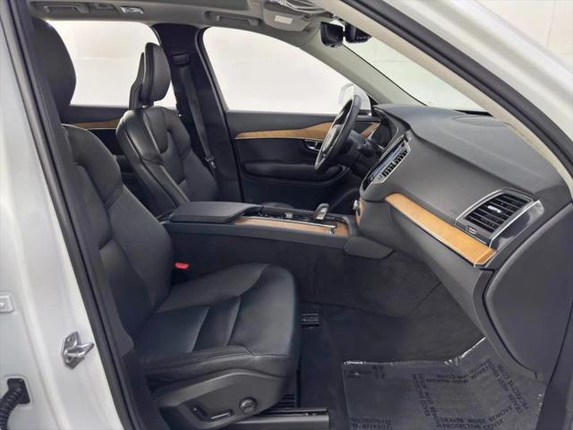 2021 Volvo XC90 Recharge T8 Inscription Expression 6 Passenger