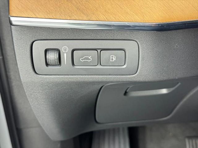 2021 Volvo XC90 Recharge T8 Inscription Expression 6 Passenger