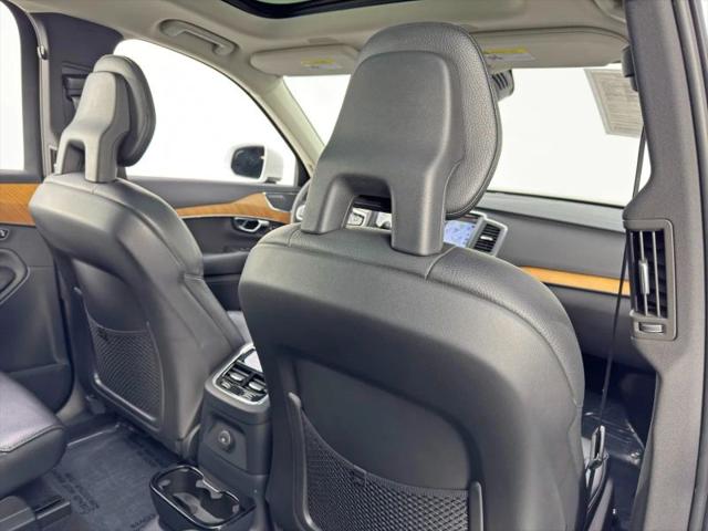 2021 Volvo XC90 Recharge T8 Inscription Expression 6 Passenger