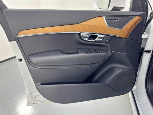 2021 Volvo XC90 Recharge T8 Inscription Expression 6 Passenger