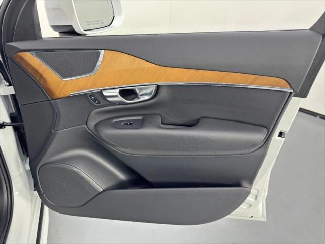 2021 Volvo XC90 Recharge T8 Inscription Expression 6 Passenger
