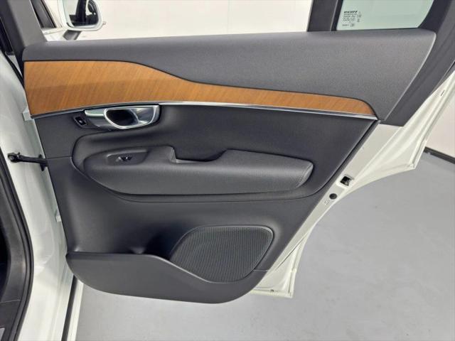 2021 Volvo XC90 Recharge T8 Inscription Expression 6 Passenger