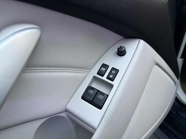2014 INFINITI Q60 Standard