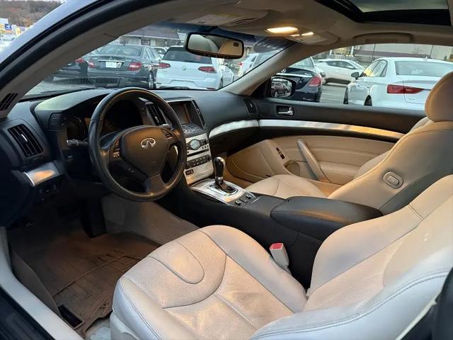 2014 INFINITI Q60 Standard
