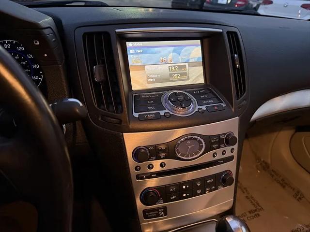 2014 INFINITI Q60 Standard