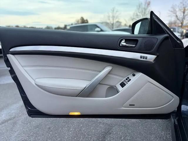 2014 INFINITI Q60 Standard