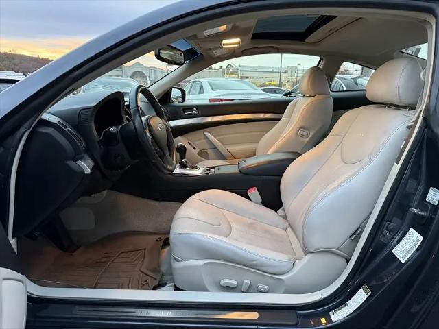2014 INFINITI Q60 Standard