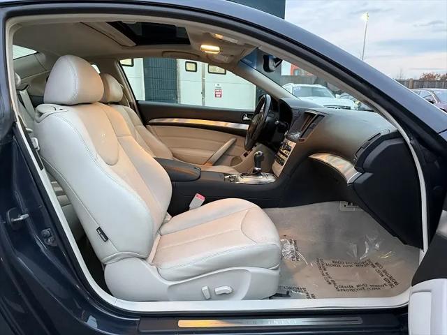 2014 INFINITI Q60 Standard