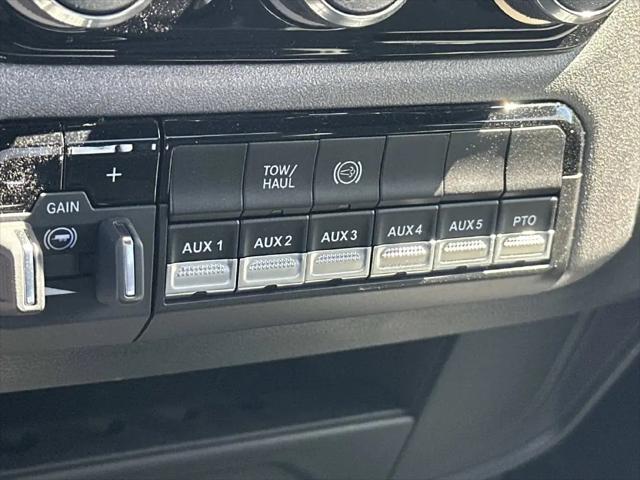 2025 Ram 3500 Tradesman/Big Horn