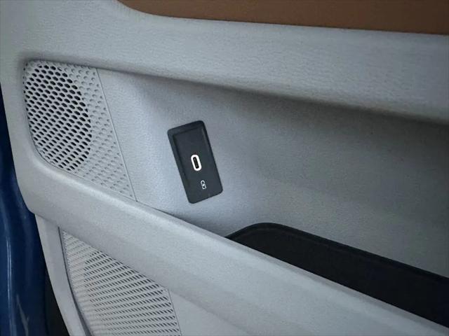 2025 Volkswagen ID. Buzz 1st Edition with 4MOTION