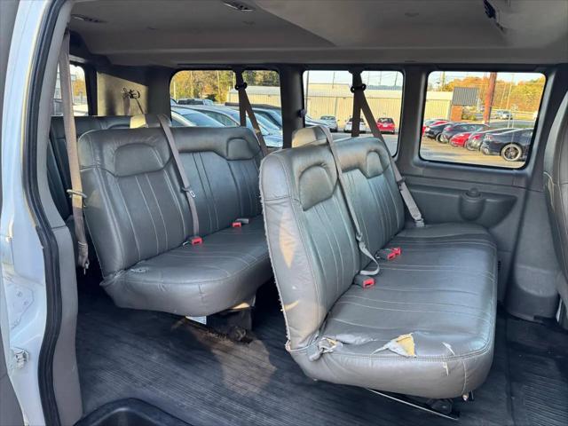 2020 Chevrolet Express Passenger RWD 2500 Regular Wheelbase LS