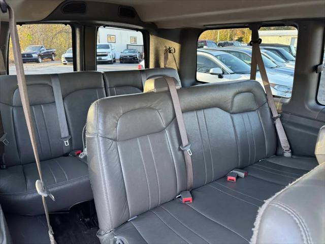 2020 Chevrolet Express Passenger RWD 2500 Regular Wheelbase LS