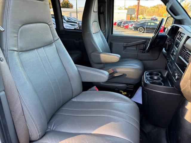 2020 Chevrolet Express Passenger RWD 2500 Regular Wheelbase LS