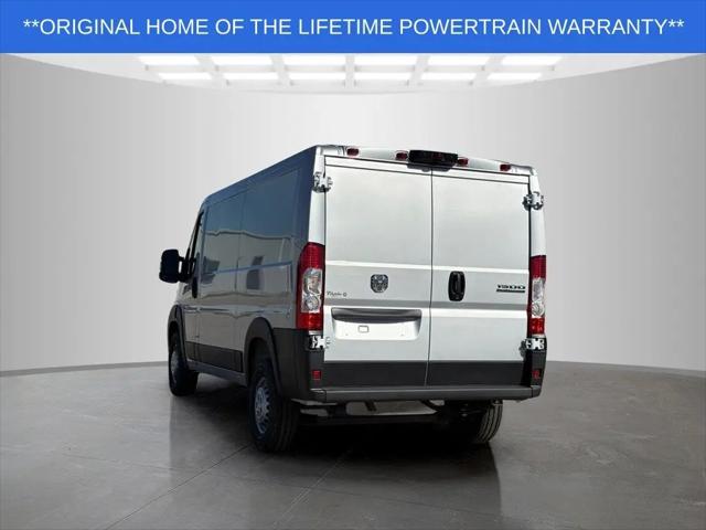 2026 Ram ProMaster Cargo Van Tradesman Low Roof 136" WB w/Pass Seat