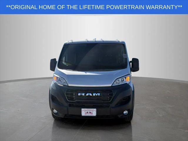 2026 Ram ProMaster Cargo Van Tradesman Low Roof 136 WB w/Pass Seat