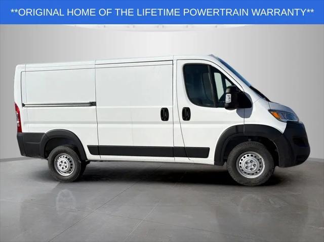 2026 Ram ProMaster Cargo Van Tradesman Low Roof 136 WB w/Pass Seat