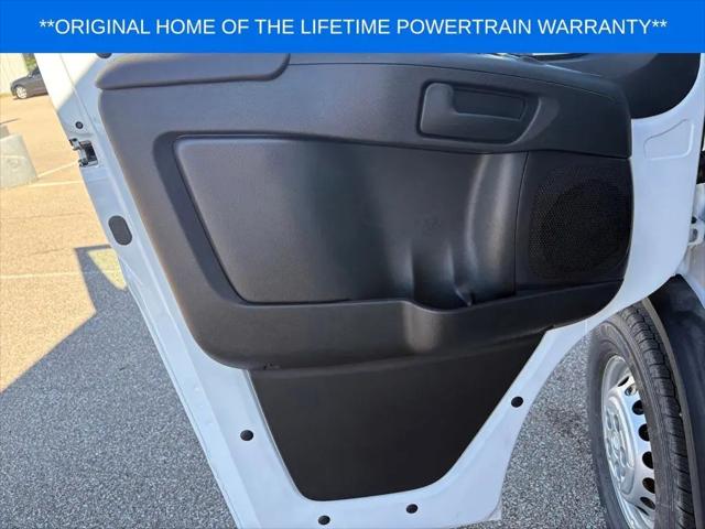 2026 Ram ProMaster Cargo Van Tradesman Low Roof 136 WB w/Pass Seat