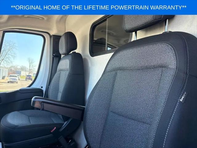 2026 Ram ProMaster Cargo Van Tradesman Low Roof 136 WB w/Pass Seat
