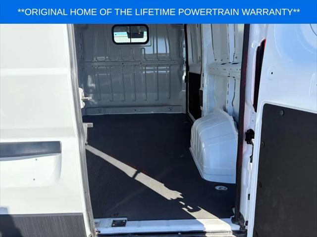 2026 Ram ProMaster Cargo Van Tradesman Low Roof 136 WB w/Pass Seat
