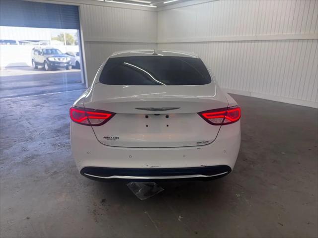 2015 Chrysler 200 Limited