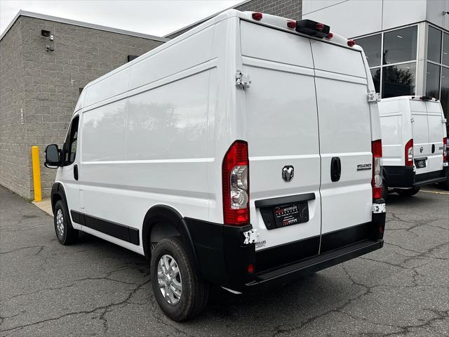 2026 Ram ProMaster Cargo Van SLT