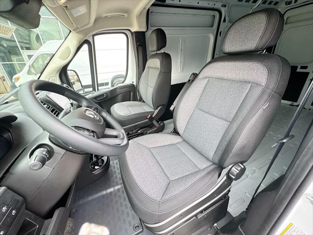 2026 Ram ProMaster Cargo Van SLT