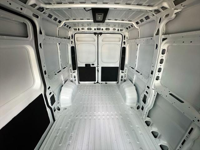 2026 Ram ProMaster Cargo Van SLT