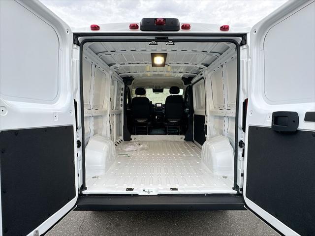 2026 Ram ProMaster Cargo Van SLT