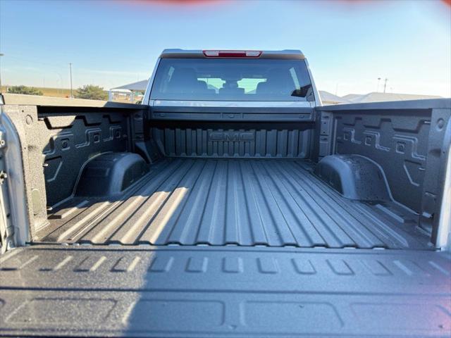 2026 GMC Sierra 2500HD Crew Cab, Standard Bed, SLE, 4WD