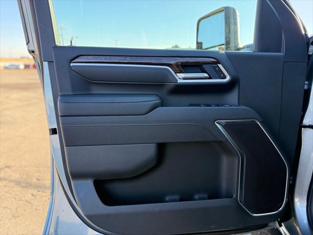 2026 GMC Sierra 2500HD Crew Cab, Standard Bed, SLE, 4WD