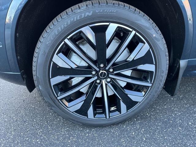 2026 Volvo XC90 B6 Plus 6-Seater