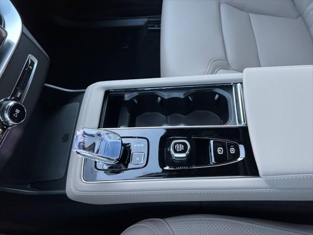 2026 Volvo XC90 B6 Plus 6-Seater