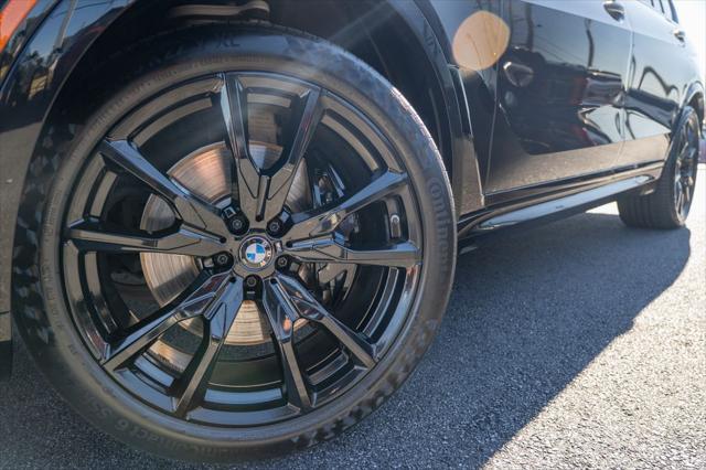 2024 BMW X7 M60i 2024 BMW X7 M60i