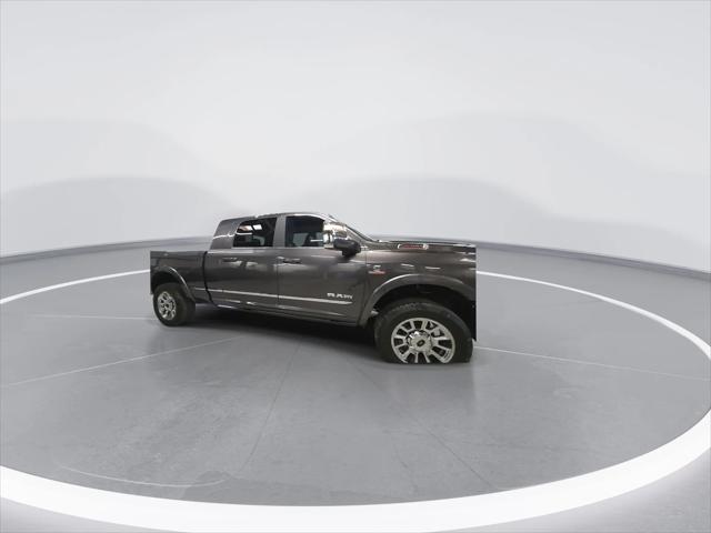 2025 RAM 3500 Limited Mega Cab 4x4 64 Box 2025 RAM 3500 Limited Mega Cab 4x4 64 Box