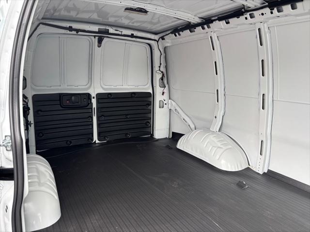 2025 Chevrolet Express Cargo Van RWD 3500 Regular Wheelbase WT