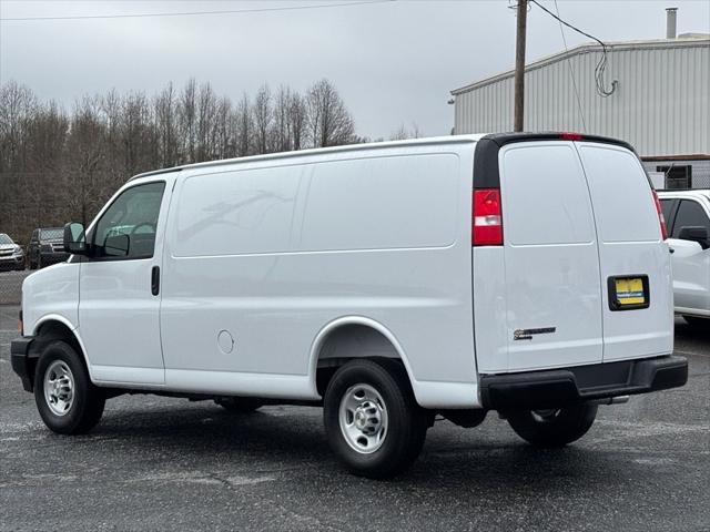 2025 Chevrolet Express Cargo Van RWD 3500 Regular Wheelbase WT