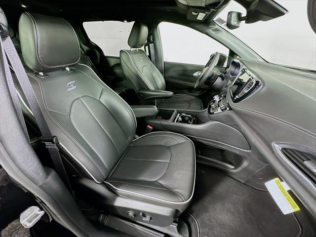 2026 Chrysler Pacifica Limited AWD