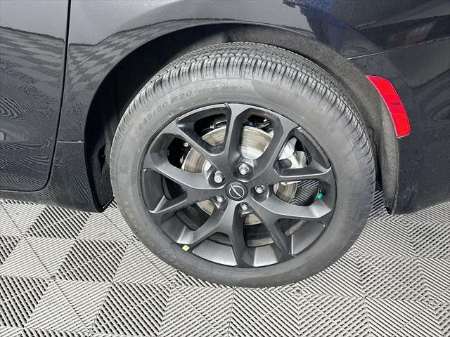 2026 Chrysler Pacifica Limited AWD