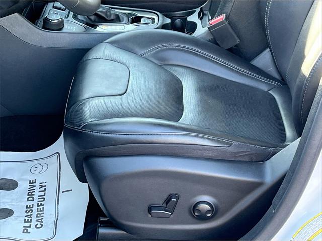 2023 Jeep Cherokee Altitude Lux 4x4