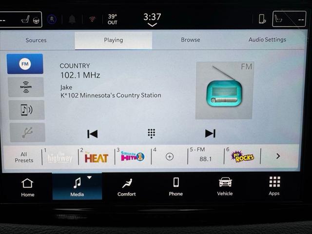 2026 Chrysler Pacifica Select AWD