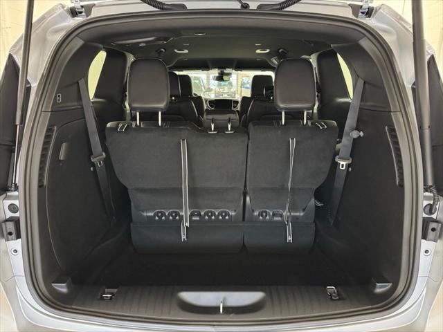 2026 Chrysler Pacifica Select AWD