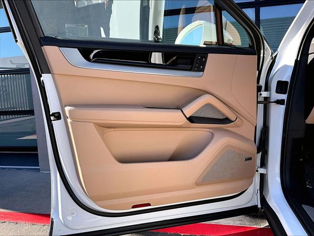 2026 Porsche Cayenne Unknown