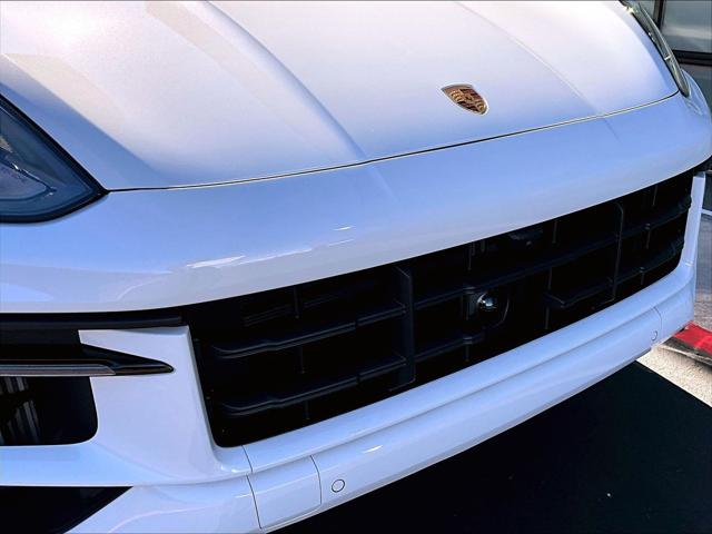 2026 Porsche Cayenne Unknown