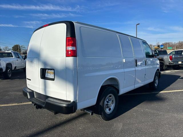 2025 Chevrolet Express Cargo Van RWD 2500 Regular Wheelbase WT